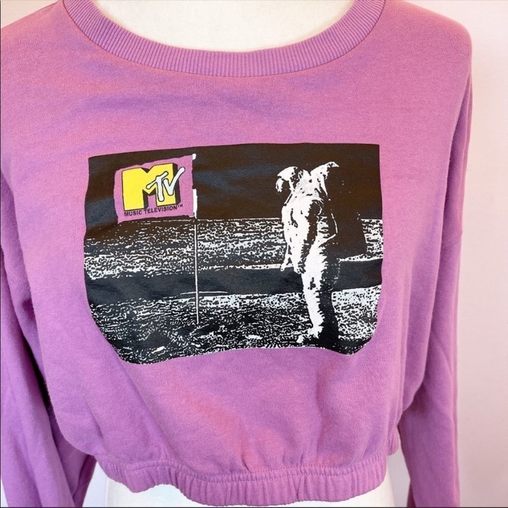 MTV Mauve/Lilac Long Sleeve Crop Sweatshirt Astronaut on Moon - Picture 2 of 4